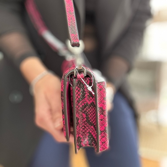 MICHAEL KORS Jet Set Charm Small Phone Crossbody - Picture 3 of 9